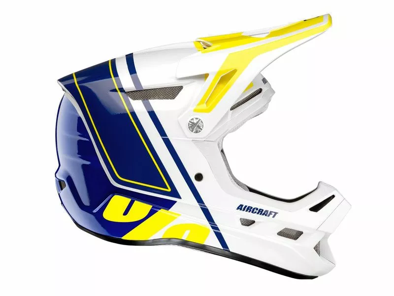 100% Casco Aircraft Composite Rastoma 3 100% Casco Aircraft Composite Rastoma