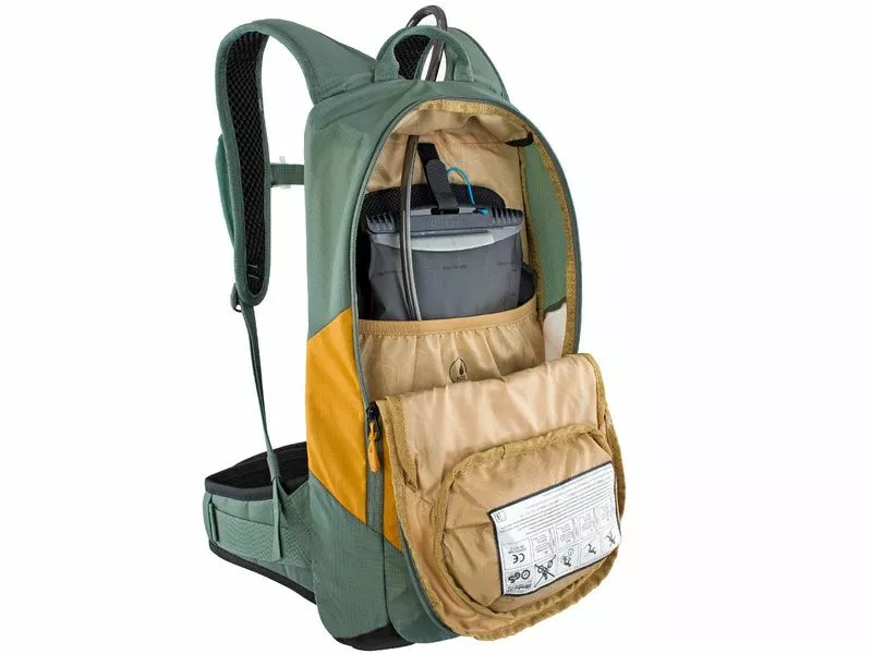 Evoc Mochila FR Lite Race 10l Verde Oliva / Naranja 2022 4 Evoc Mochila FR Lite Race 10l Verde Oliva / Naranja 2022 - Imagen 2