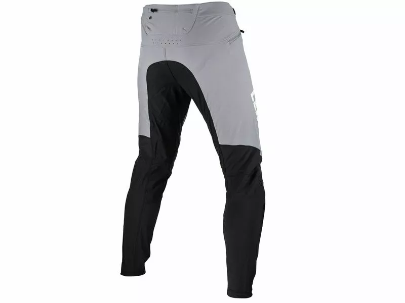 Leatt Pantalón MTB Gravity 4.0 Gris Titanio 2023 4 Leatt Pantalón MTB Gravity 4.0 Gris Titanio 2023 - Imagen 2